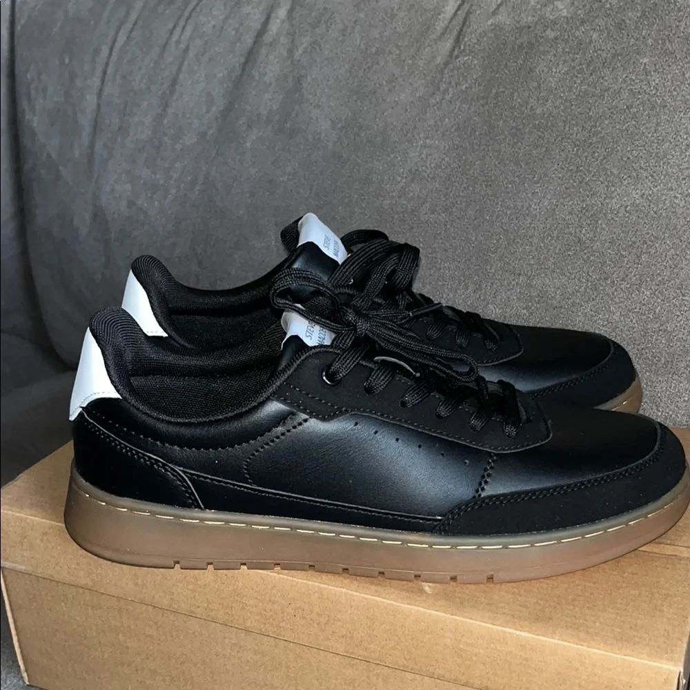 Steve Madden Black and Brown Sneakers with Sleek Design